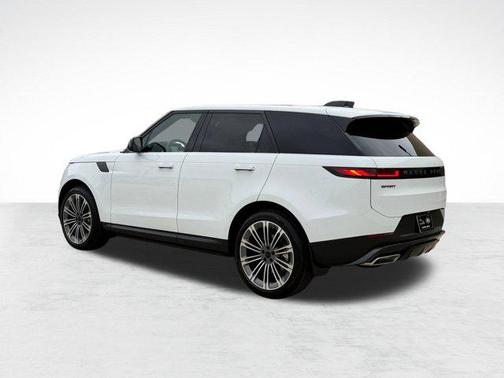 Fuji White 2026 Land Rover Range Rover Sport SE