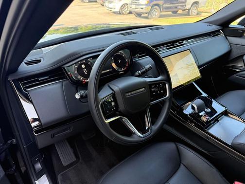 Santorini Black Metallic 2025 Land Rover Range Rover Sport SE