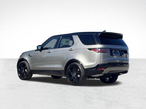 2025 Land Rover Discovery P300 Dynamic SE