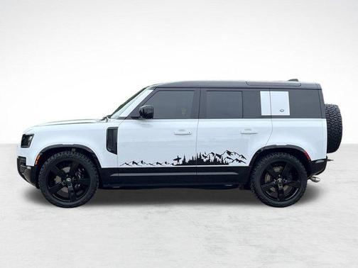 2023 Land Rover Defender 110 V8