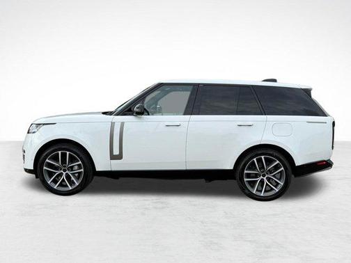 Ostuni Pearl White Premium Metallic 2026 Land Rover Range Rover P550e SE