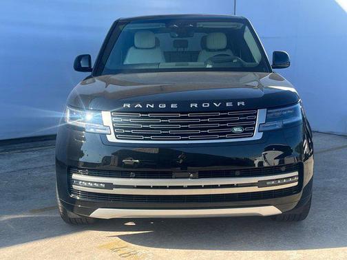 2025 Land Rover Range Rover P400 SE