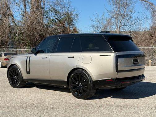 2025 Land Rover Range Rover P550e Autobiography