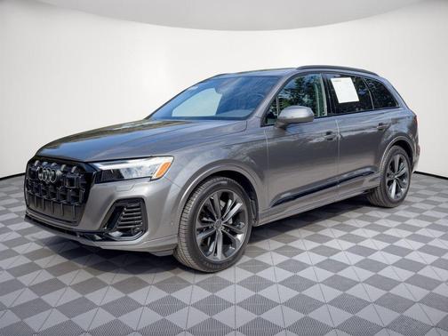 Samurai Gray Metallic 2026 Audi Q7 55 Premium Plus