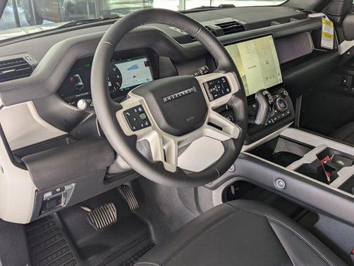 2026 Land Rover Defender P400 X-Dynamic SE