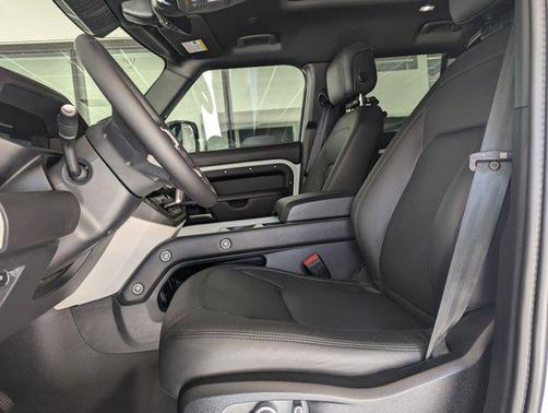 2026 Land Rover Defender P400 X-Dynamic SE