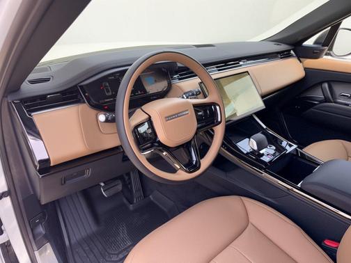 Ostuni Pearl White Premium Metallic 2027 Land Rover Range Rover Sport SE