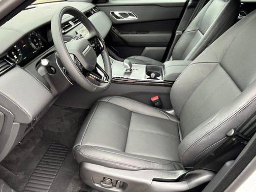 2026 Land Rover Range Rover Velar P250 SE R-Dynamic