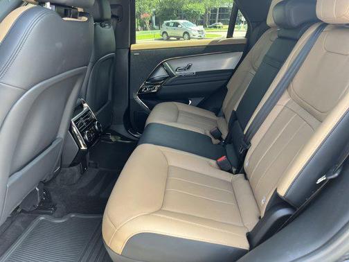 2023 Land Rover Range Rover Sport SE