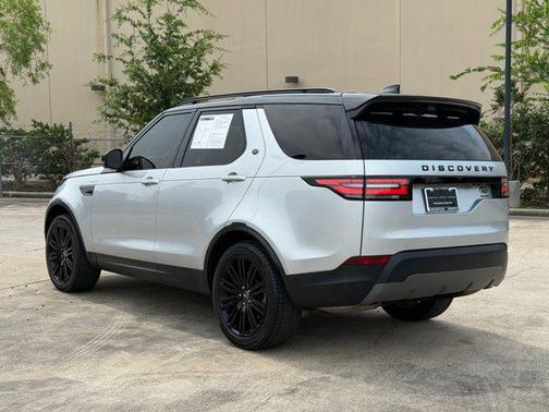 Silver 2019 Land Rover Discovery HSE LUXURY