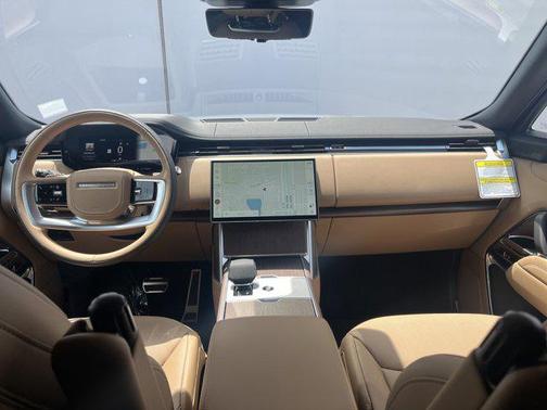 2025 Land Rover Range Rover P530 SE