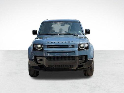 2026 Land Rover Defender P400 X-Dynamic SE
