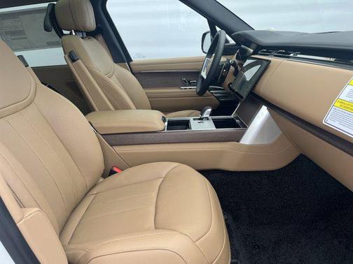 2025 Land Rover Range Rover P400 SE 7 Seat