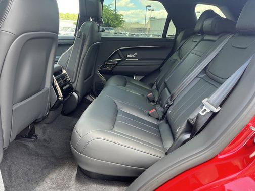 2025 Land Rover Range Rover Sport SE