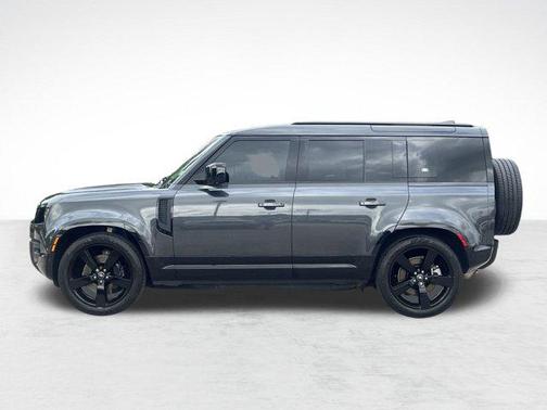 2024 Land Rover Defender 110 P400 X-Dynamic SE