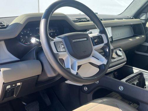 2021 Land Rover Defender 110 SE