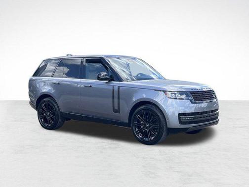 2025 Land Rover Range Rover P400 SE
