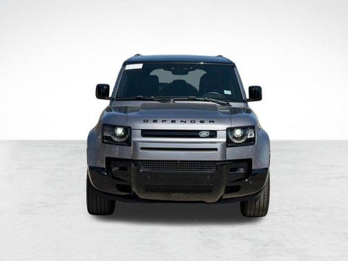 2024 Land Rover Defender 110 P400 X-Dynamic SE