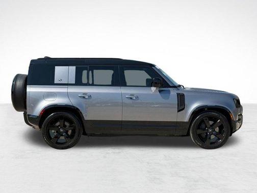 2024 Land Rover Defender 110 P400 X-Dynamic SE