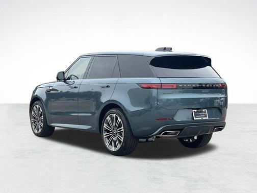 Giola Green Metallic 2025 Land Rover Range Rover Sport SE