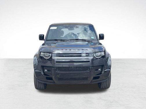 2025 Land Rover Defender 110 V8