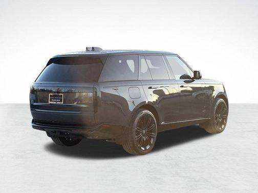 2025 Land Rover Range Rover P530 SE