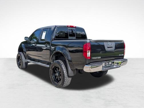 Magnetic Black Pearl 2021 Nissan Frontier SV
