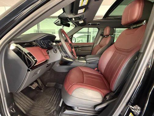 Santorini Black Metallic 2024 Land Rover Range Rover Sport SE