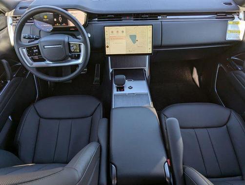 2026 Land Rover Range Rover P400 SE