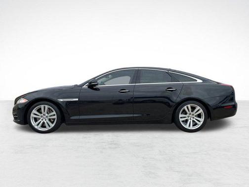 2013 Jaguar XJ Base