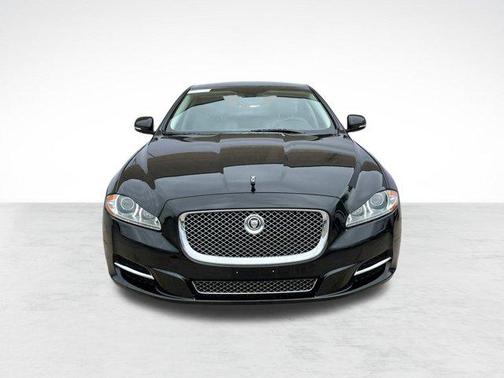2013 Jaguar XJ Base