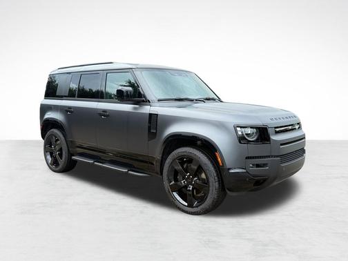 Carpathian Grey Premium Metallic 2026 Land Rover Defender P400 X-Dynamic SE