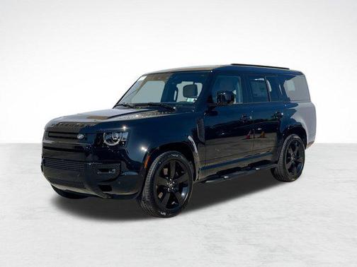 2025 Land Rover Defender 130 P400 X-Dynamic SE
