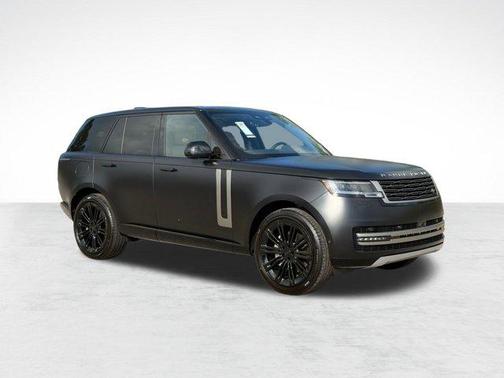 Obsidian Black SV Bespoke Ultra Metallic Satin 2026 Land Rover Range Rover P400 SE