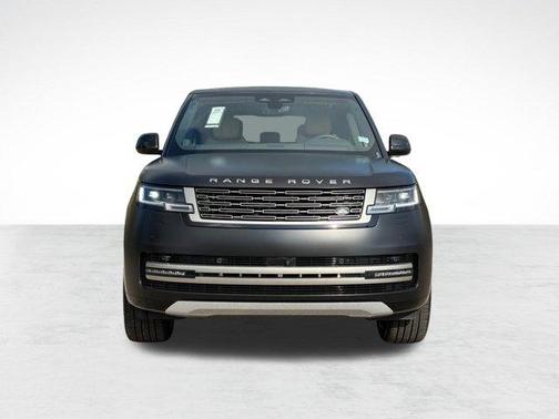 Obsidian Black SV Bespoke Ultra Metallic Satin 2026 Land Rover Range Rover P400 SE