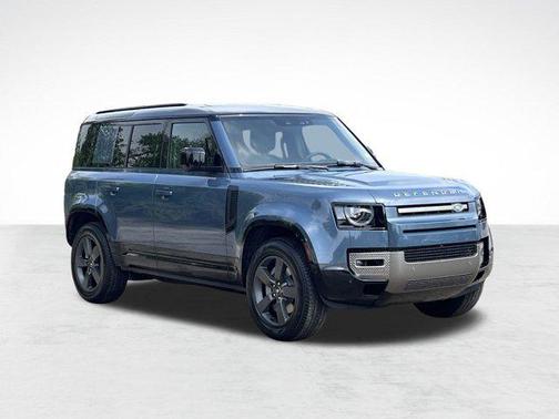 2025 Land Rover Defender 110 P400 X-Dynamic SE