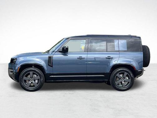 2025 Land Rover Defender 110 P400 X-Dynamic SE