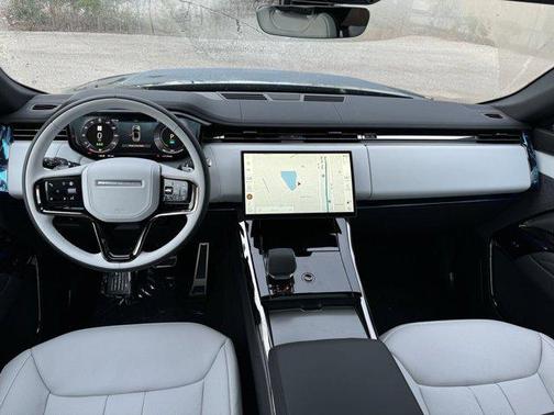 2025 Land Rover Range Rover Sport SE