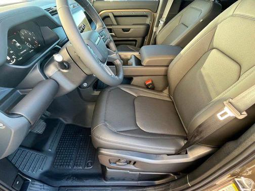 2026 Land Rover Defender S