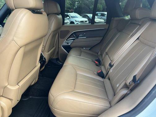 2023 Land Rover Range Rover P530 SE