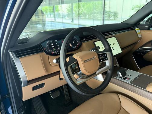 Petrolix Blue SV Bespoke Ultra Metallic Gloss 2026 Land Rover Range Rover P400 SE