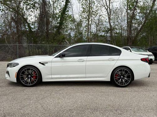 Alpine White 2022 BMW M5 Base