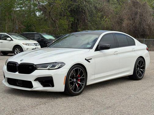 Alpine White 2022 BMW M5 Base