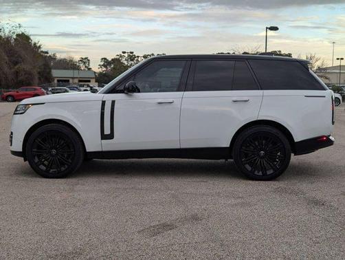 2025 Land Rover Range Rover P530 SE