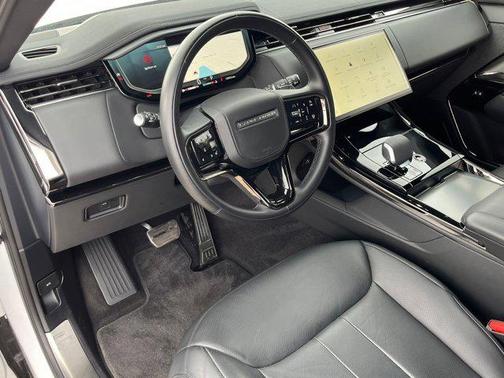 2024 Land Rover Range Rover Sport SE