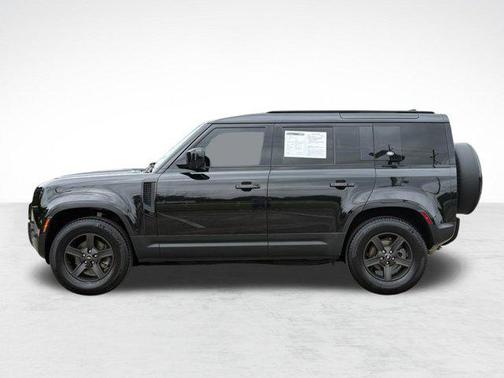 Santorini Black Metallic 2022 Land Rover Defender 110 Standard