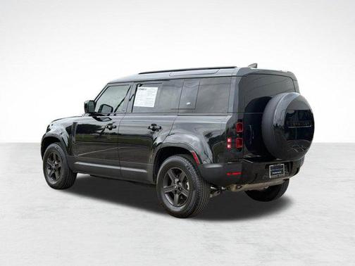 Santorini Black Metallic 2022 Land Rover Defender 110 Standard