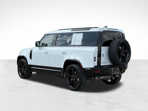 2026 Land Rover Defender P400 X-Dynamic SE