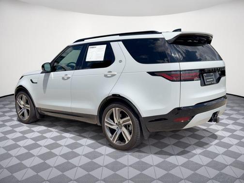 Yulong White Metallic 2023 Land Rover Discovery P360 HSE R-Dynamic