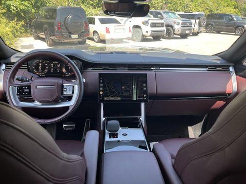 2024 Land Rover Range Rover P530 SE